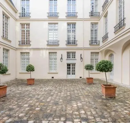 Marais - Temple Apartment Paris